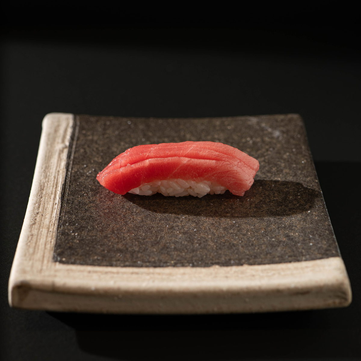 中トロの握り